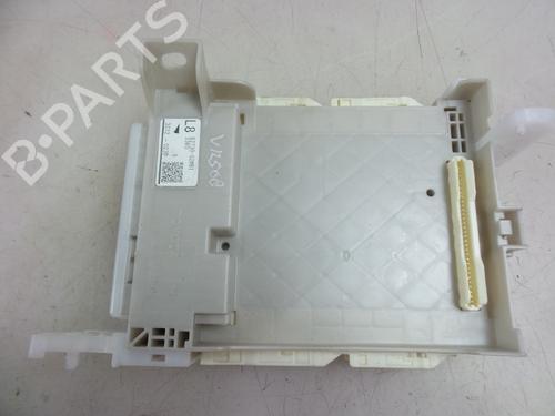 Used Fuse box TOYOTA YARIS (_P13_) 1.3 (NSP130_, NSP130) (99 hp) 22491538