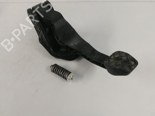 Used Clutch pedal VW POLO VI (AW1, BZ1, AE1) 1.0 TSI (95 hp) 30307631