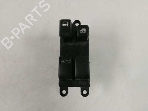 Used Switch NISSAN ALMERA II Hatchback (N16) 1.8 (114 hp) 22466182