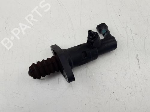 Used Clutch slave cylinder SKODA OCTAVIA III Combi (5E5, 5E6) 1.6 TDI (110 hp) 22503531