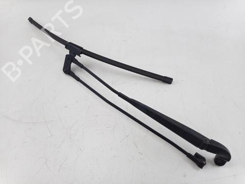 Used Front windshield wiper arm PEUGEOT 108 1.0 VTi (69 hp) 28005258