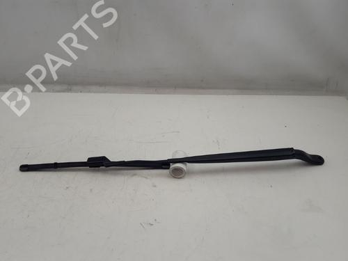 Used Front windshield wiper arm OPEL CORSA F (P2JO) CORSA-e (68) (136 hp) 22504276