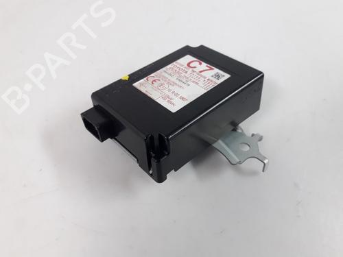 Used Electronic module LEXUS IS III (_E3_) 300h (AVE30_, AVE30R) (223 hp) 22507682