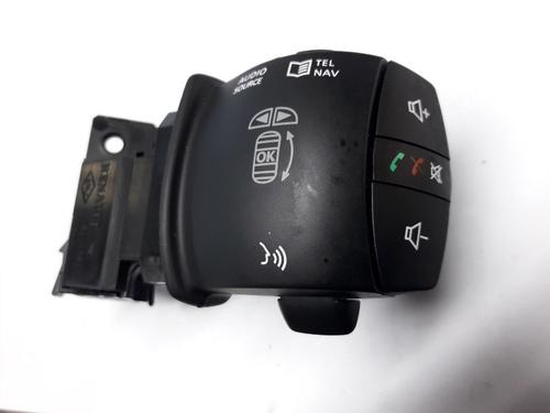 Used Steering wheel controls RENAULT SCÉNIC III (JZ0/1_) 2.0 16V (JZ0G, JZ0P, JZ1E, JZ1P) (140 hp) 22500507