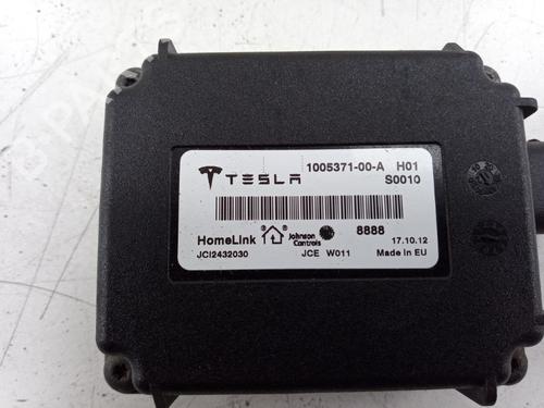 Electronic module TESLA MODEL S (5YJS) P85 | BP22495516M83