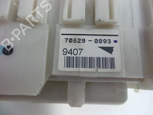 Fuse box TOYOTA YARIS (_P9_) 1.4 D-4D (NLP90_, NLP90R) | BP22460526E1 