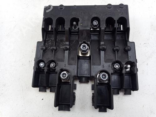 Used Fuse box Fuse box 37428154 37428154