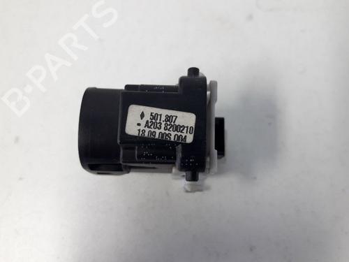 Switch MERCEDES-BENZ C-CLASS (W203) C 180 (203.035) | BP22498757I30
