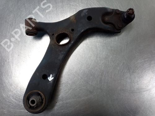 Used Right front suspension arm TOYOTA PRIUS PLUS (_W4_) 1.8 Hybrid (ZVW40W, ZVW41W) (136 hp) 22498221
