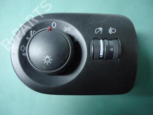 Used Headlight switch SEAT LEON (1P1) 1.9 TDI (105 hp) 22461805