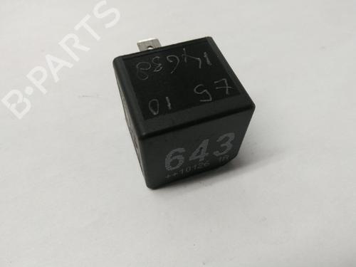Used Electronic sensor VW TRANSPORTER T5 Van (7HA, 7HH, 7EA, 7EH) 2.0 TDI (102 hp) 25748735