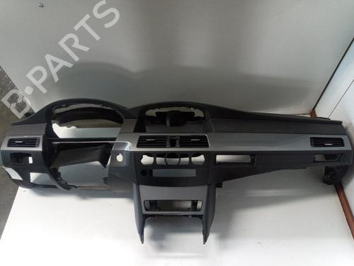 Tableau de bord BMW 5 Touring (E61) 520 d (163 hp) 22478826