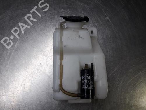 Used Washer pump HYUNDAI H-1 / STAREX Bus (A1) 2.5 CRDi (140 hp) 30820179