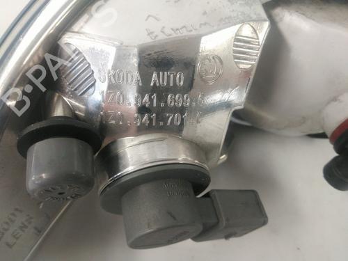 Left front fog light SKODA OCTAVIA II Combi (1Z5) 1.6 TDI | BP22462433C30