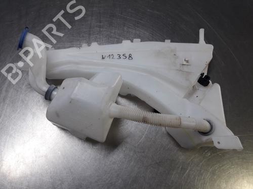 Used Windscreen washer tank VOLVO C30 (533) D2 (115 hp) 22464890