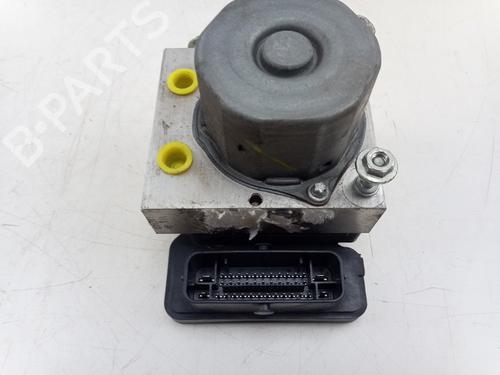 Used ABS pump RENAULT KANGOO / GRAND KANGOO II (KW0/1_) 1.5 dCi 90 (KW05, KW08, KW0G, KW11) (90 hp) 22493849