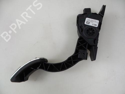 Used Pedal VOLVO V40 Hatchback (525) D2 (120 hp) 22479163
