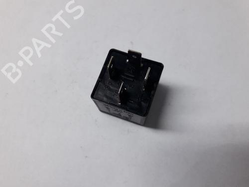 Electronic sensor LAND ROVER DEFENDER Pick Up (L316) 2.2 Td4 4x4 (L317) | BP22508472M84