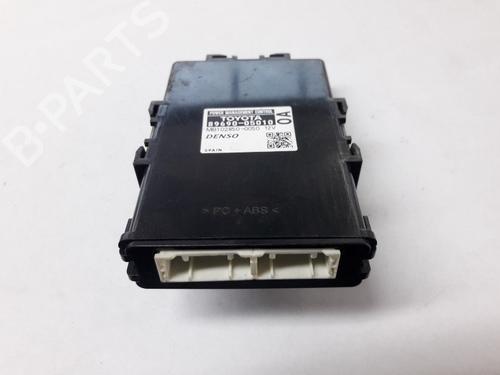 Used Electronic module TOYOTA AVENSIS Saloon (_T27_) 2.0 D-4D (ADT270_, ADT270R) (126 hp) 22468632
