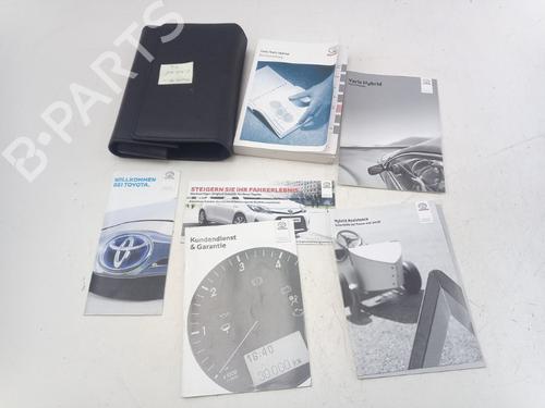 Otra TOYOTA YARIS (_P13_) 1.5 Hybrid (NHP130_, NHP130) (101 hp) 31259539