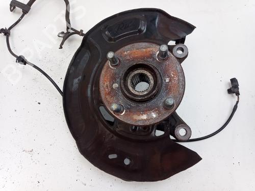 Used Right front steering knuckle TOYOTA YARIS (_P13_) 1.5 Hybrid (NHP130_) (101 hp) 27661745