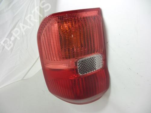 Używane Lampa tylna prawa TOYOTA RAV 4 II (_A2_) 1.8 (ZCA25_, ZCA26_, ZCA25W, ZCA26W) (125 hp) 22459813