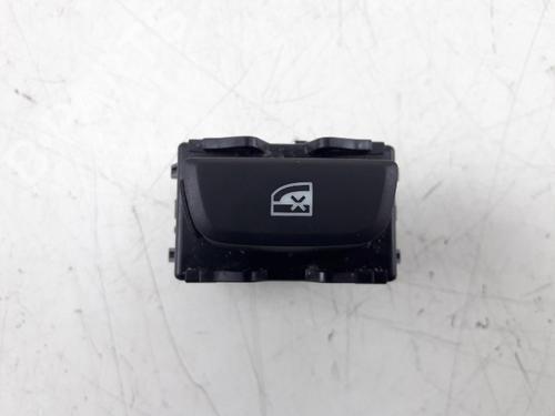 Spak kontakt RENAULT CAPTUR I (J5_, H5_) 0.9 TCe 90 (90 hp) 24375183
