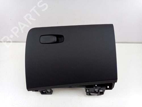 porta-luvas-volvo-v60-ii-225-b3-mild-hybrid-31477861-2018-22808812 main image