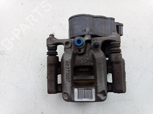 Højre bremsekaliber bag OPEL CORSA F (P2JO) CORSA-e (68) (136 hp) 33052430