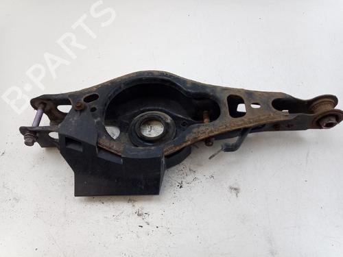 Bras de suspension arrière gauche Bras de suspension arrière gauche 37702004 37702004