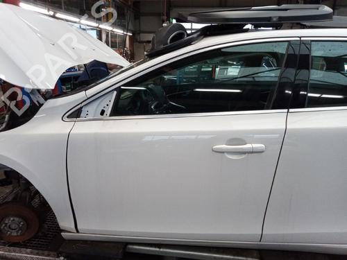 Used Left front door VOLVO V40 Hatchback (525) D2 (120 hp) 22507467