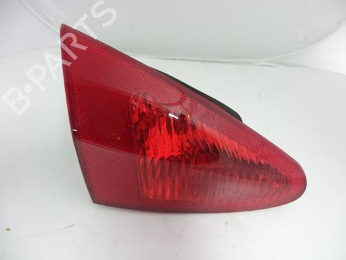 Farolim esquerdo ALFA ROMEO 147 (937_) 1.6 16V T.SPARK ECO (937.AXA1A, 937.BXA1A) (105 hp) 22457392