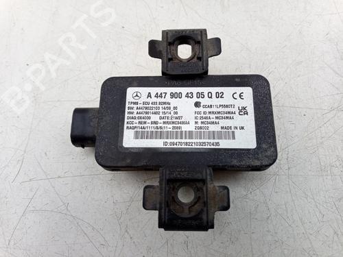 Used Control unit Control unit MERCEDES-BENZ V-CLASS (W447) V 300 CDI / d (447.811, 447.813, 447.815) (237 hp) 40086876 40086876