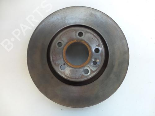 other-volvo-v40-hatchback-525-t3-gtdi-2012-2013-2014-2015-2016-2017-2018-2019-22476382 main image