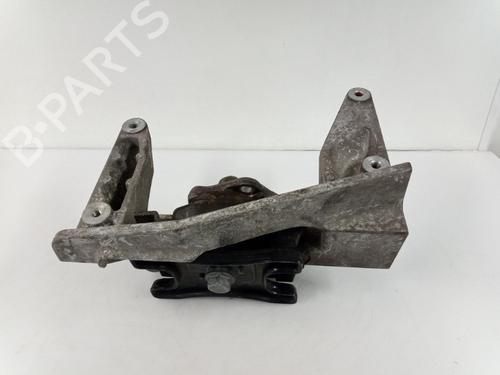 Used Engine mount MERCEDES-BENZ V-CLASS (638/2) V 220 CDI (638.294) (122 hp) 22451155