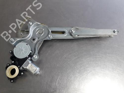 Fensterheber links vorne für TOYOTA YARIS (_P9_) 1.33 VVT-i (NSP90_, NSP90R) (100 hp) 22466500