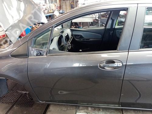 Dør venstre fortil TOYOTA YARIS (_P13_) 1.3 (NSP130_, NSP130) (99 hp) 29812224