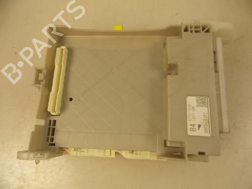 Used Fuse box TOYOTA IQ (_J1_) 1.0 (KGJ10_, KGJ10R) (68 hp) 22476784
