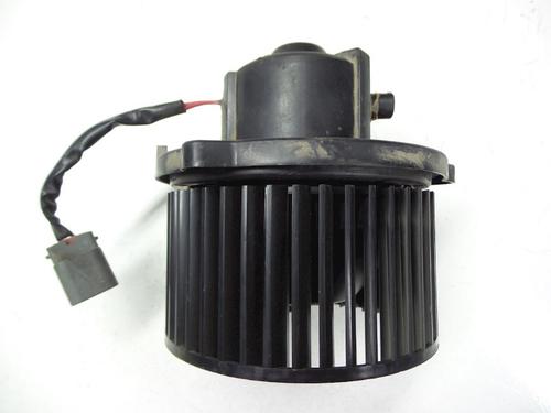 Used Heater blower motor HYUNDAI H-1 / STAREX Bus (A1) 2.5 CRDi (140 hp) 30820177