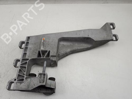 Gearbox mount LAND ROVER RANGE ROVER VELAR (L560) 3.0 D300 SDV6 4x4 | BP22507214M88 