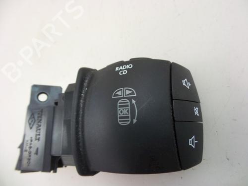 Used Steering wheel controls RENAULT GRAND SCÉNIC III (JZ0/1_) 1.6 16V (JZ0U) (109 hp) 22484387