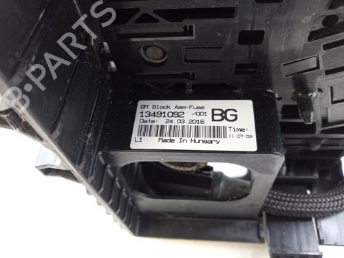 Fuse box OPEL CORSA E (X15) 1.4 (08, 68) | BP35822498E1 - Image 3