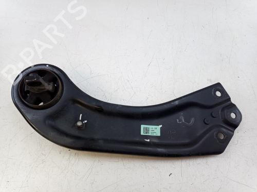Venstre bagtil bærearm Venstre bagtil bærearm HYUNDAI SANTA FE V (MX5) 1.6 T-GDI PHEV HTRAC (253 hp) 33245414 33245414