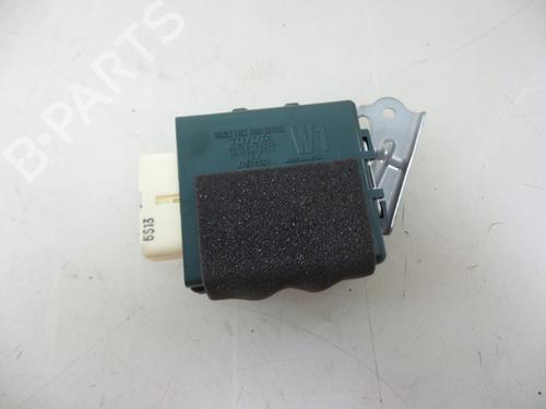 Elektronisk modul LEXUS IS III (_E3_) 300h (AVE30_, AVE30R) (223 hp) 22488201