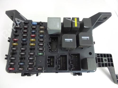Zekeringkast FORD MONDEO III Turnier (BWY) 2.0 16V TDDi / TDCi (115 hp) 22455656