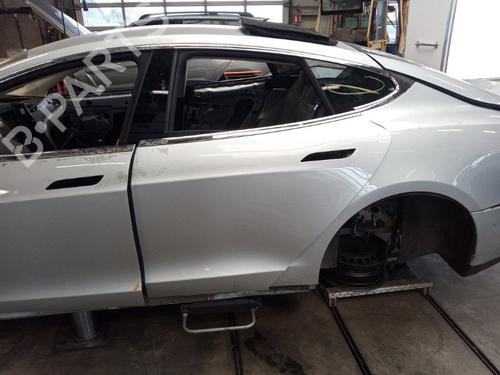 Dør venstre bak TESLA MODEL S (5YJS) P85 (421 hp) 22495582