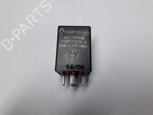 Used Electronic sensor RENAULT MASTER II Van (FD) 2.2 dCI 90 (FD0G, FD0N, FD2G, FD2N, FD3G, FD3N) (90 hp) 22499894