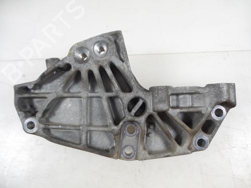 Motorophæng OPEL VIVARO A Van (X83) 2.0 CDTI (F7) (114 hp) 22479218