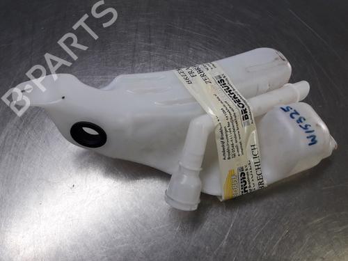 Used Windscreen washer tank RENAULT MEGANE III Grandtour (KZ0/1) 1.5 dCi (KZ09, KZ0D, KZ1G, KZ29, KZ14, KZ1W, KZ10, KZ1F,... (110 hp) 22472338