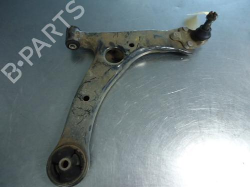 Used Right front suspension arm TOYOTA COROLLA Verso (ZER_, ZZE12_, R1_) 2.2 D-4D (AUR10_, AUR10R) (136 hp) 22458959